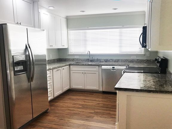 2nd image of 1141 Nottingham Pl