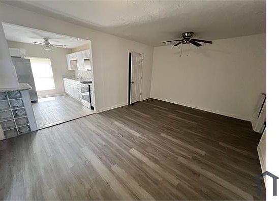 5th image of 408 Henry Butts Dr Unit 2