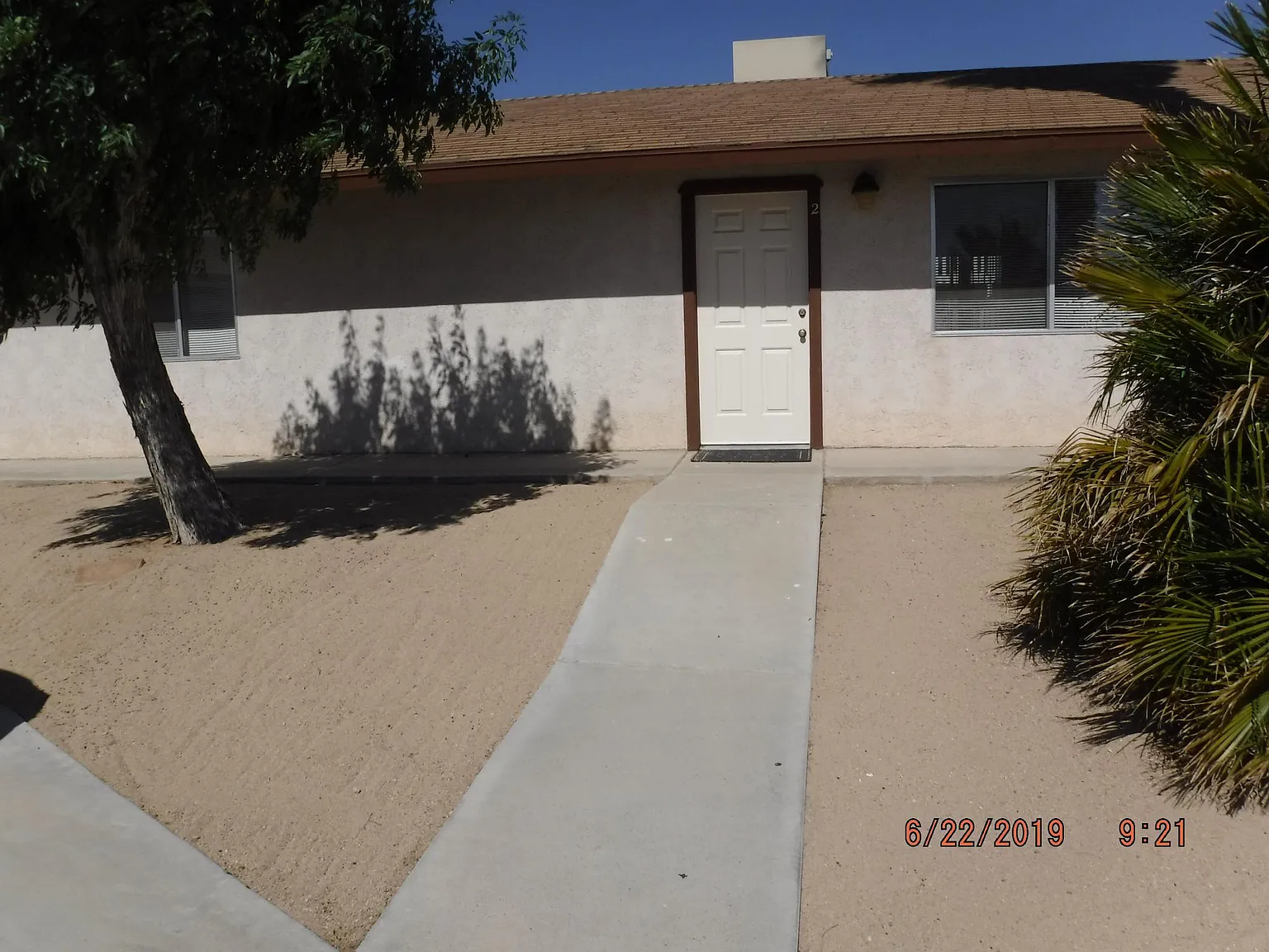 2 bed, 1000 sqft, $1,500 — Photo 2