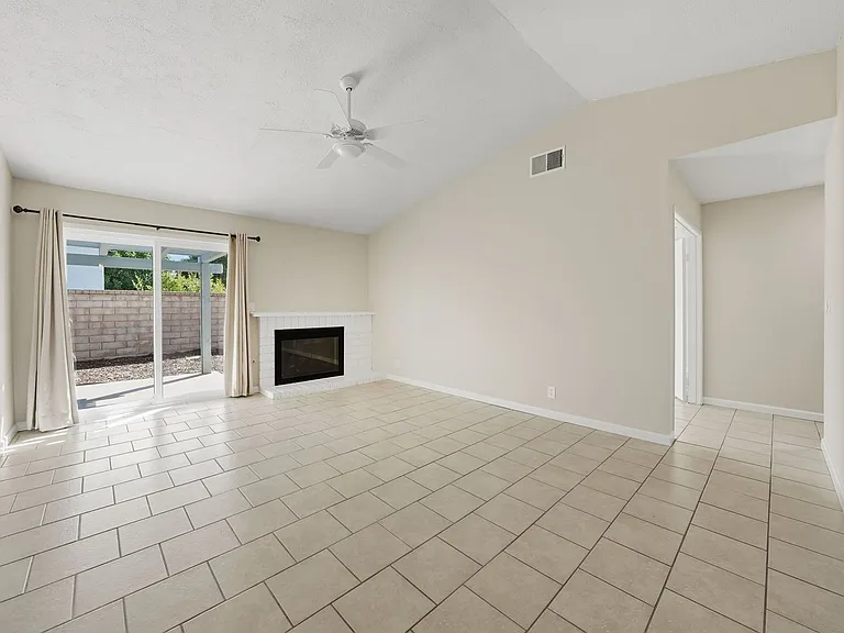 25634 Salceda Rd — Photo 7