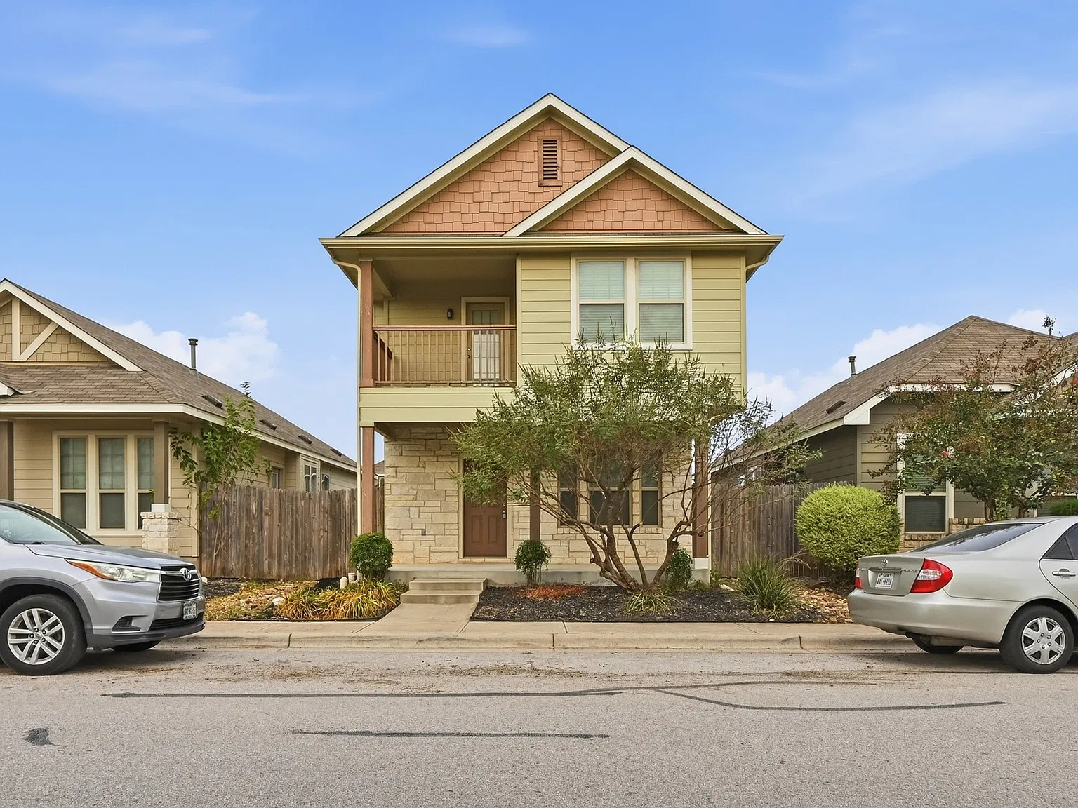 3 bed, 2.5 bath, 1310 sqft, $1,650 — Photo 4