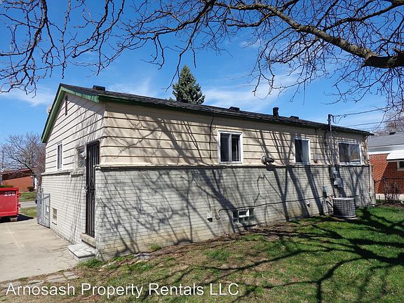 2nd image of 30755 Middlebury St