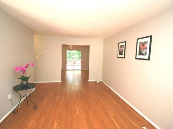 19608 White Saddle Dr, Germantown, MD 20874