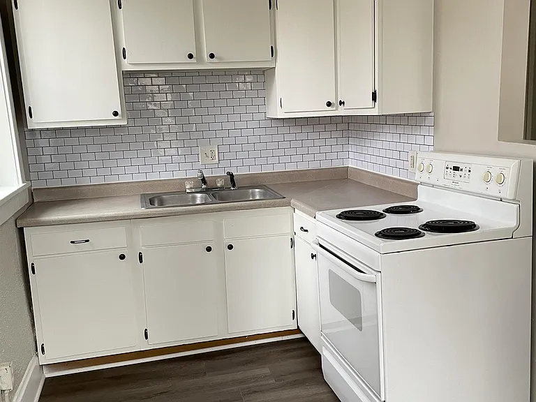 651 Caledonia Pl #1 — Photo 9