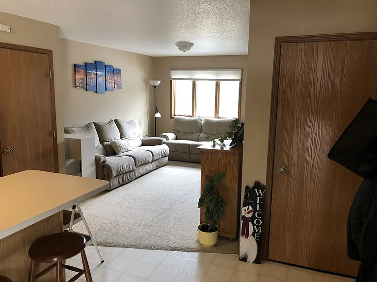 4918 Coventry Ct — Photo 6