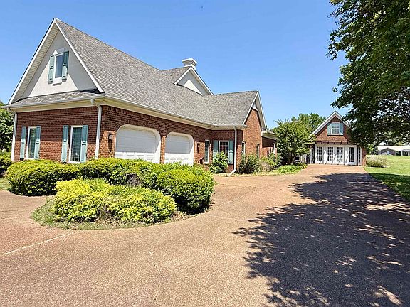 3rd image of 84 Eagle Trace Rd