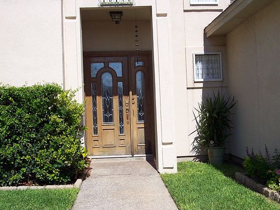 Front entryway 