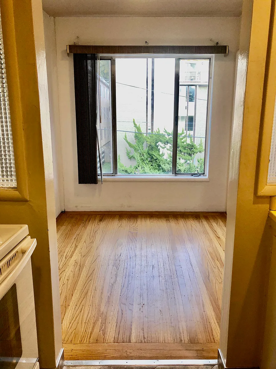 Building Photo - 2450 Warring St #33