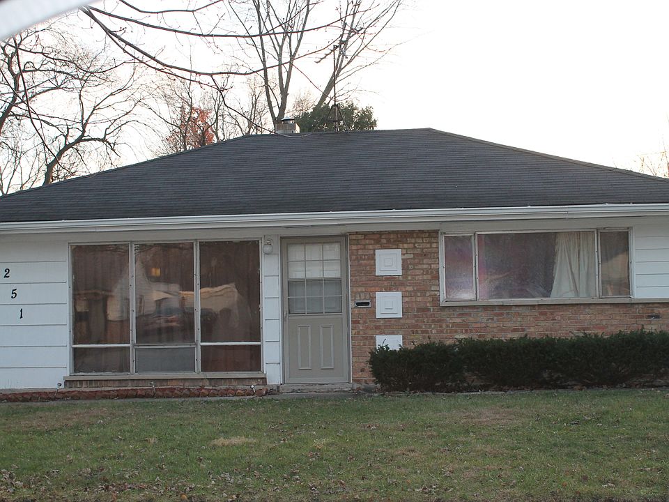 1st image of 251 Blackhawk Dr