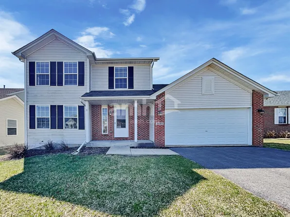 3085 Warwickshire Dr, Machesney Park, IL 61115