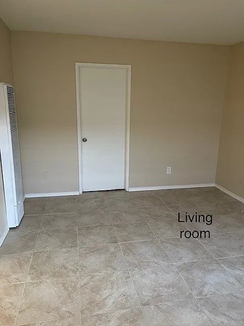 2 bed, $2,075 — Photo 3