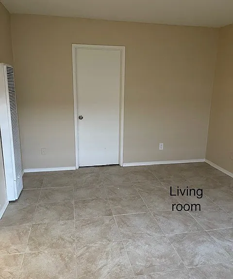 17-401 I Ave #14-15 — Photo 3