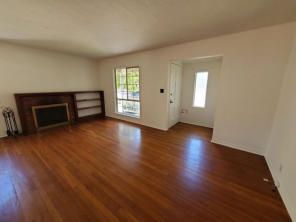 2nd image of 1669 Willowhurst Ave