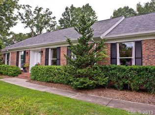 1111 Shadowbrook Ln, Charlotte, NC 28211