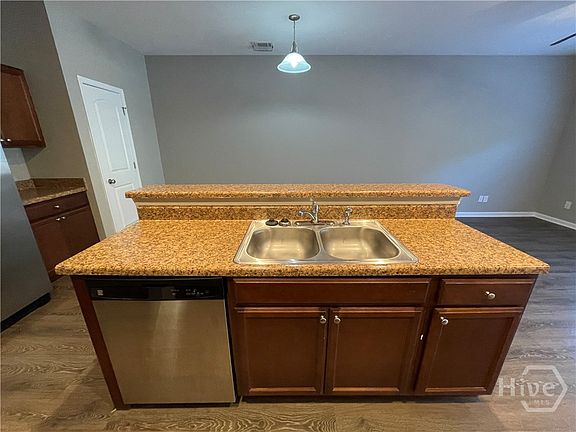4th image of 110 Cantle Dr