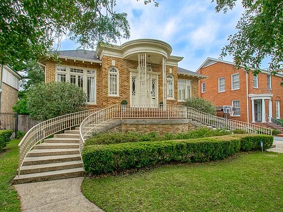 4th image of 30 Versailles Blvd