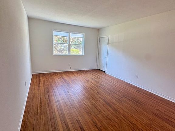 5th image of 664 Windermere Blvd #A