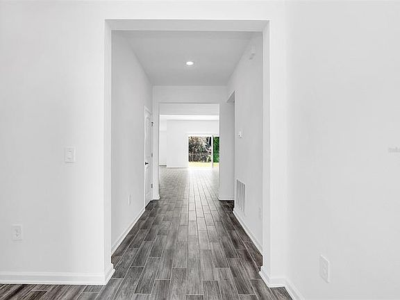 3rd image of 6290 Lakepine St