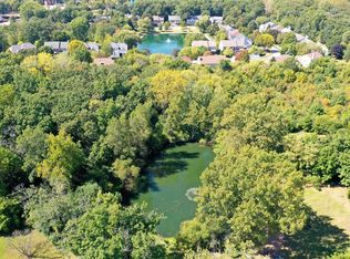 18238 W Gages Lake Rd, Grayslake, IL 60030