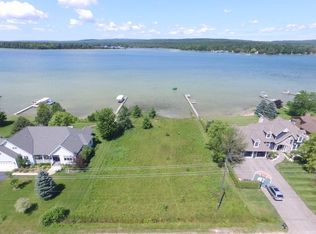 8313 Channel Rd, Petoskey, MI 49770