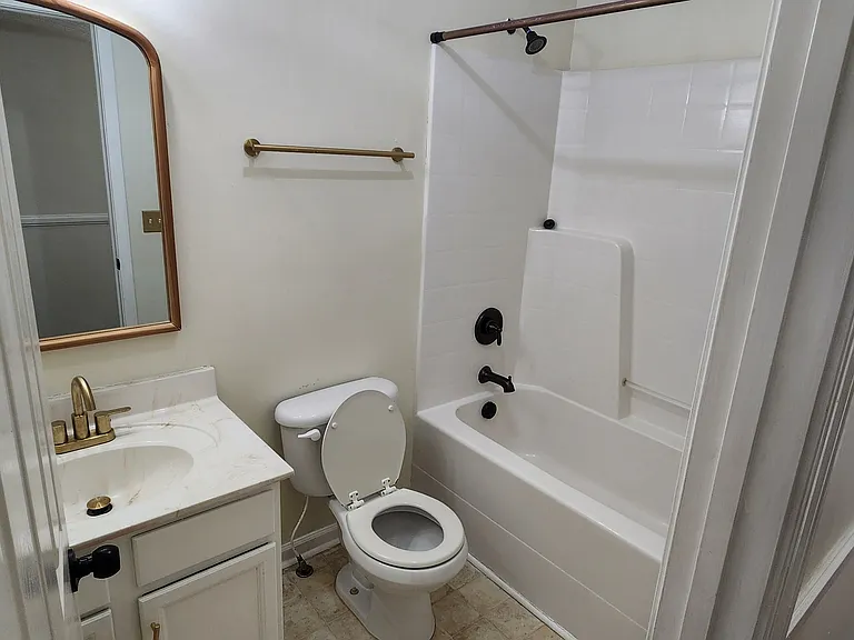 2969 Brewster Dr — Photo 9