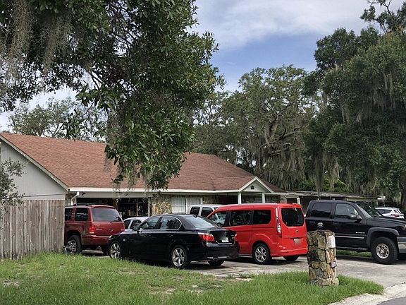 3rd image of 604 E River Dr