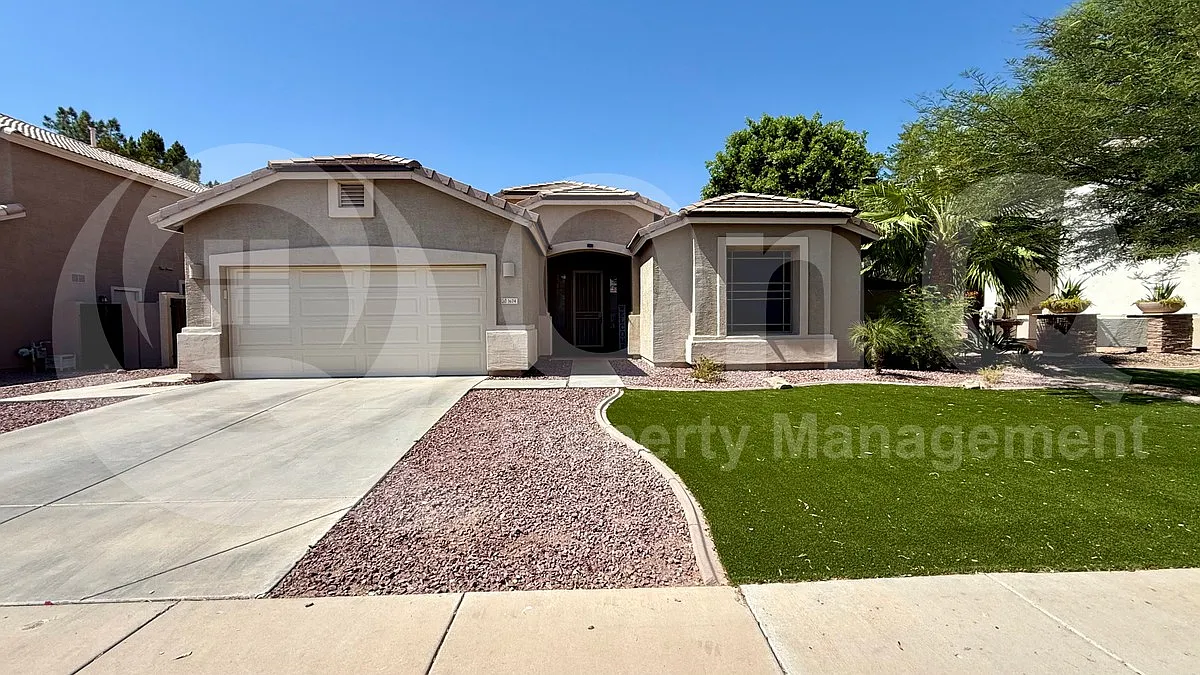 3 bed, 2.0 bath, 1715 sqft, $2,500 — Photo 1