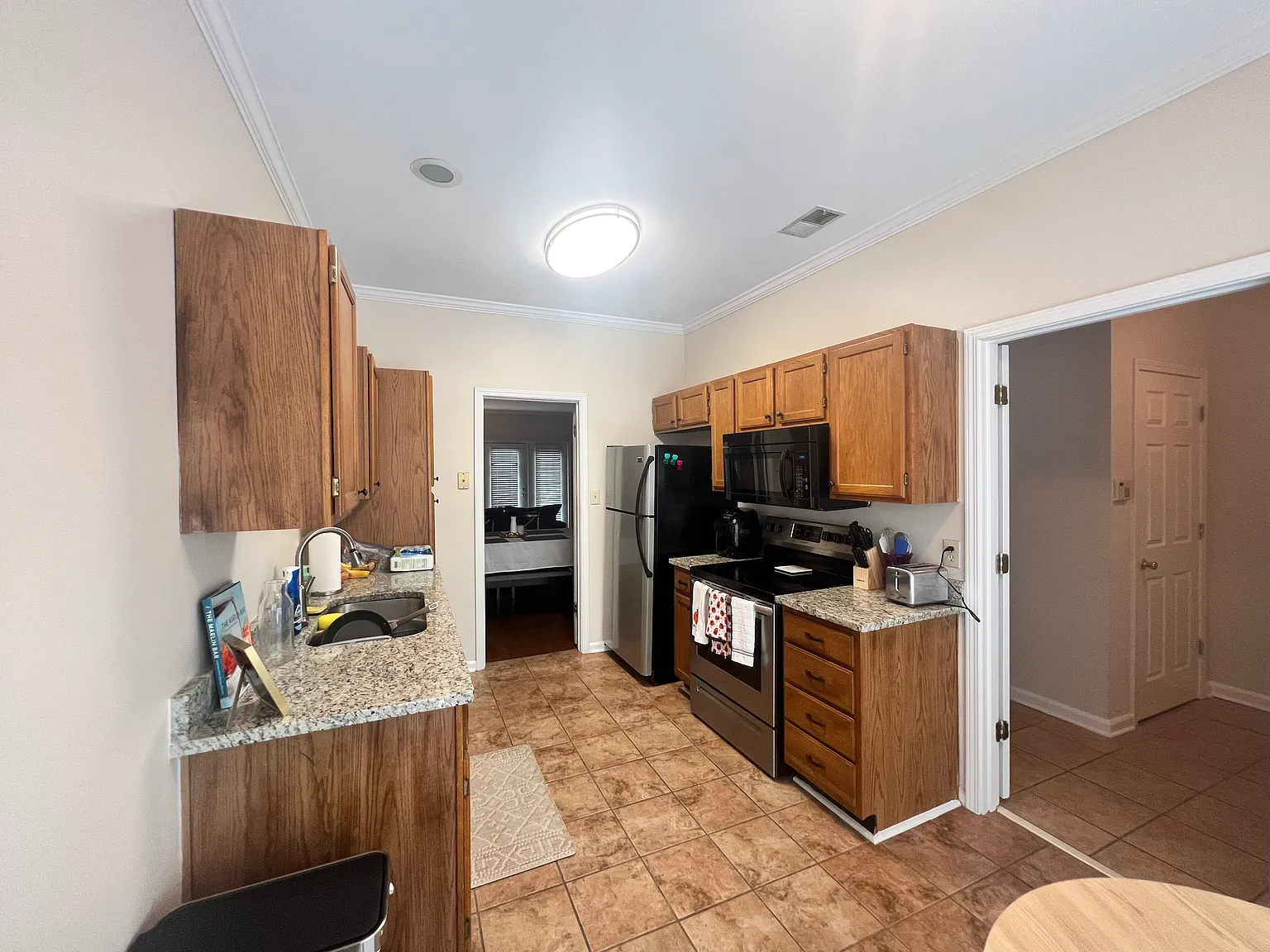 2 bed, 2.5 bath, 1368 sqft, $2,250 — Photo 4