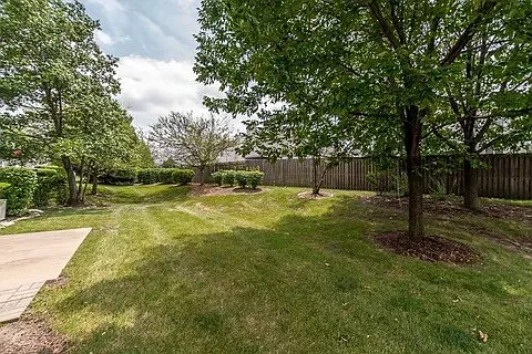 3907 Blackstone Dr — Photo 8