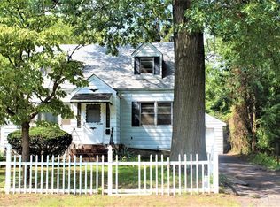 10 N Laurel Ave, Iselin, NJ 08830