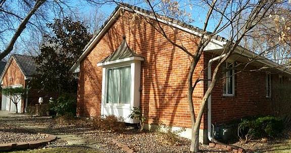 2nd image of 10215 Hemlock Dr