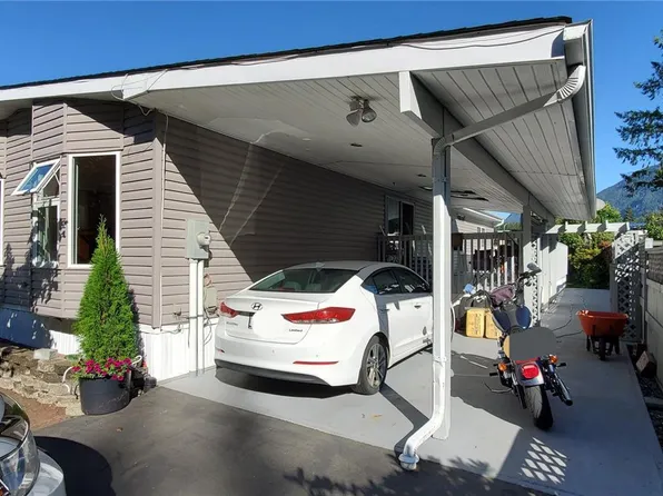 608 White Ridge Dr, Gold River, BC V0P 1G0
