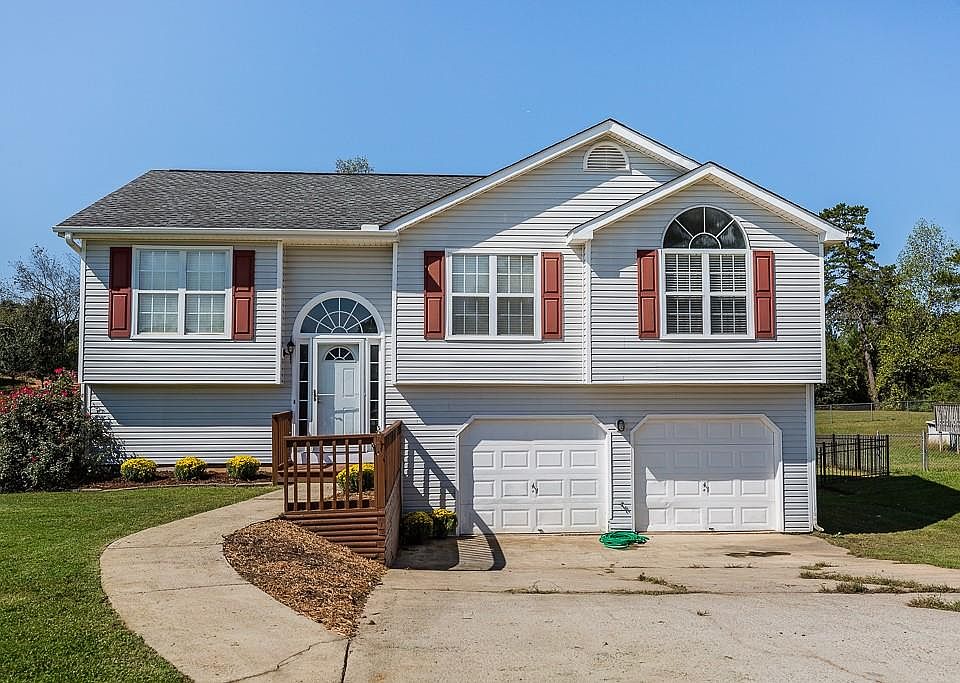 1st image of 6061 Daffodil Dr