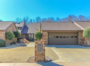 820 W Imhoff Rd, Norman, OK 73072