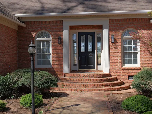 106 Carolina Club Dr, Spartanburg, SC 29306