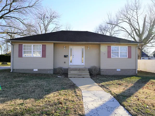 210 Lee St, Martin, TN 38237