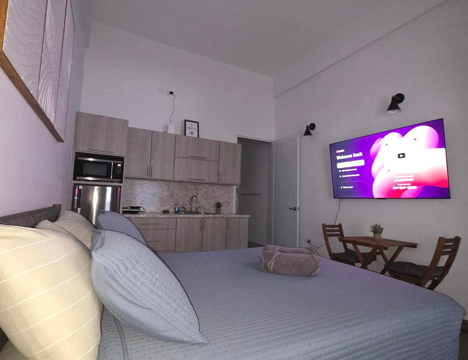 1 bed, 1.0 bath, 218 sqft, $1,200 — Photo 3