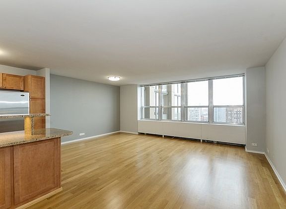 4th image of 655 W Irving Park Rd APT 2508