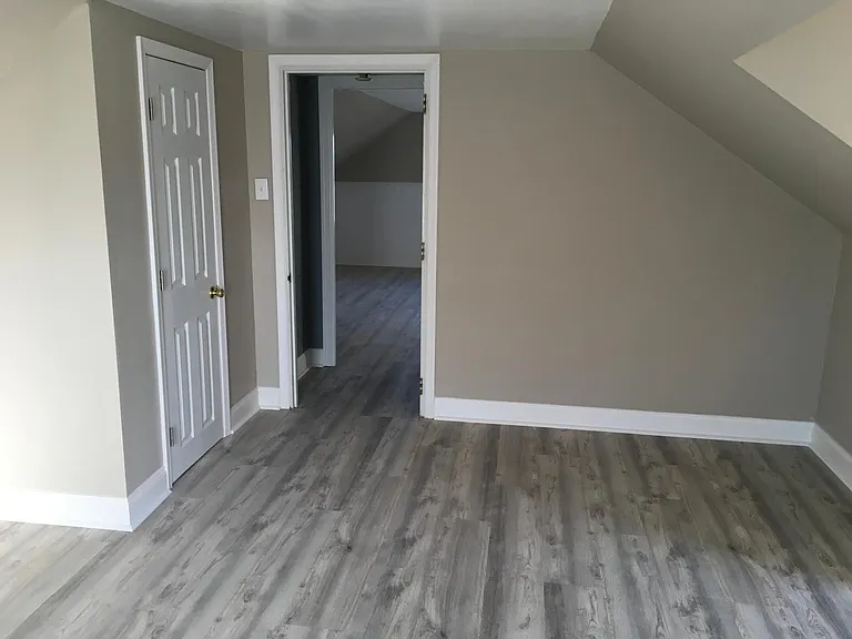 560 Seip Ave — Photo 16