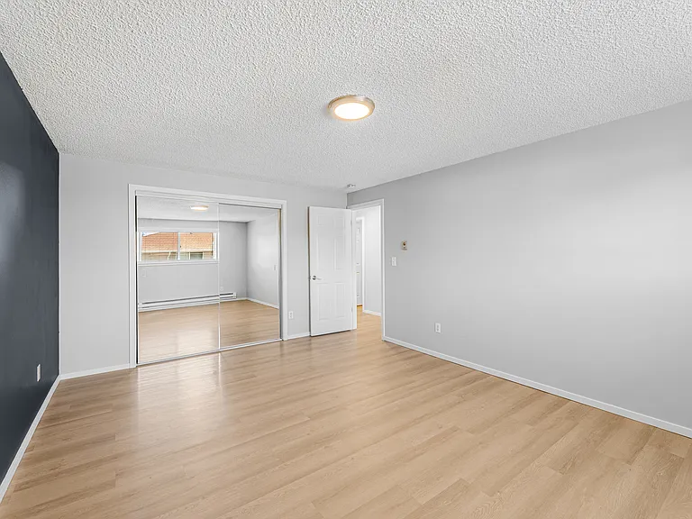 511 Avenue D #D — Photo 15