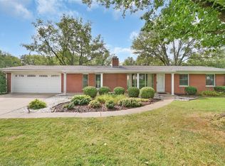 1426 Pleasantview Dr, Saint Charles, MO 63303