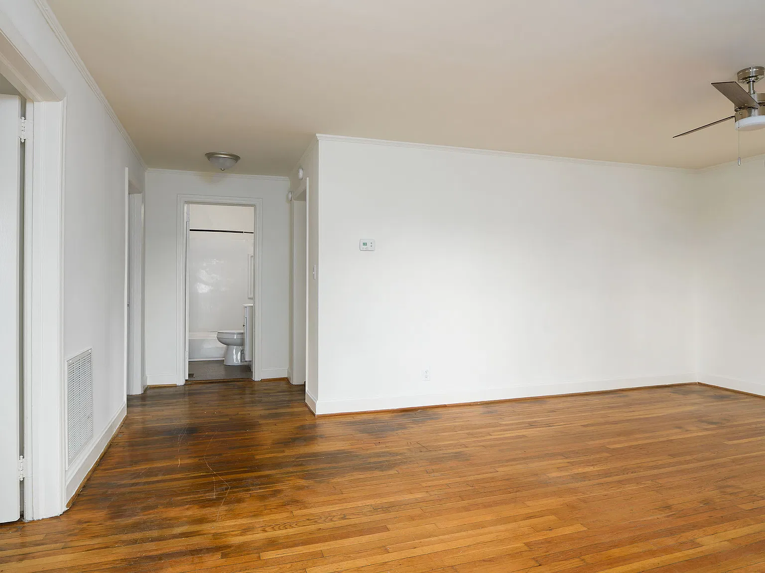 2 bed, 1200 sqft, $1,200 — Photo 2