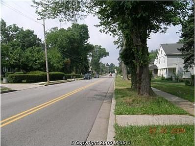 2nd image of 3404 Glen Ave