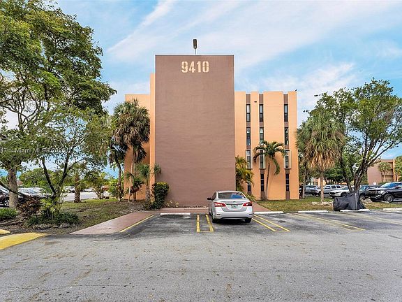 2nd image of 9410 W Flagler St APT 109-1