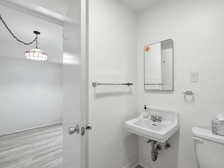 1806 Sebastian Dr — Photo 1