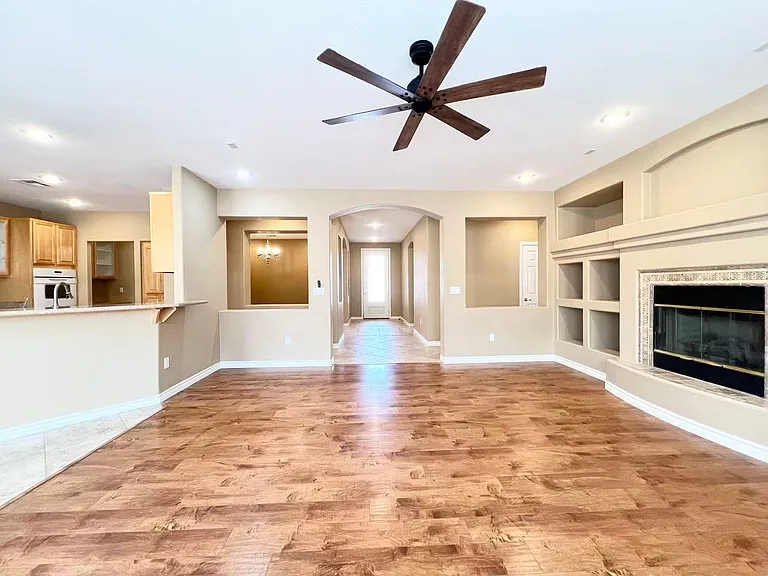 674 Fynn Valley Dr — Photo 3
