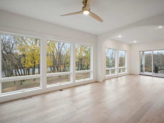 4th image of 2663 Weston Way