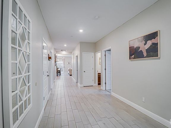 4th image of 9712 Greenwood Glen Ln