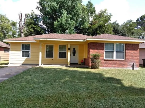 6319 Belcrest St, Houston, TX 77087