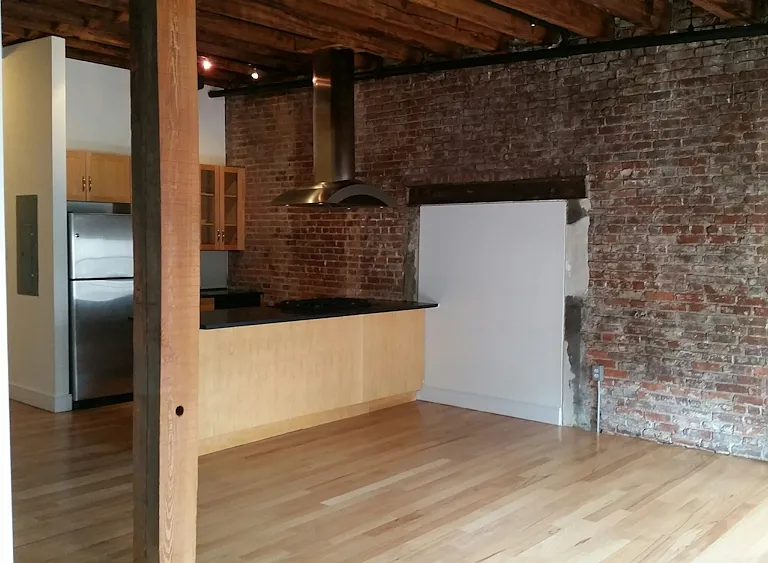 220 Front St #5B — Photo 3